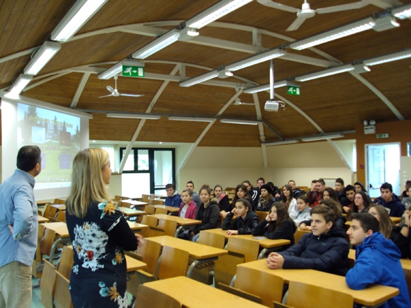 Το Σύνολο "Μουσικές του κόσμου" στην Αμερικάνικη Γεωργική Σχολή