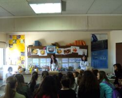 Το σύνολο "Μουσικές του Κόσμου" στο Αγρόκτημα Γεωπονικού Τμήματος Α.Π.Θ. Το σύνολο "Μουσικές του Κόσμου" στο Αγρόκτημα Γεωπονικού Τμήματος Α.Π.Θ.