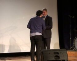 Απονομή βραβείων διαγωνισμού "Φτιάξε και εσύ το δικό σου ραδιοφωνικό σπότ" Απονομή βραβείων διαγωνισμού "Φτιάξε και εσύ το δικό σου ραδιοφωνικό σπότ"