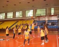 Μάιος 2017 - Σχολικοί αγώνες ποδοσφαίρου και καλαθοσφαίρισης Μάιος 2017 - Σχολικοί αγώνες ποδοσφαίρου και καλαθοσφαίρισης