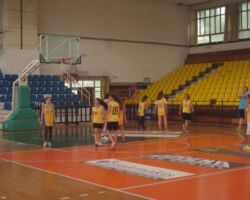 Μάιος 2017 - Σχολικοί αγώνες ποδοσφαίρου και καλαθοσφαίρισης Μάιος 2017 - Σχολικοί αγώνες ποδοσφαίρου και καλαθοσφαίρισης